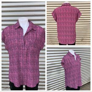 🛍️Pleione pink and black short sleeve top